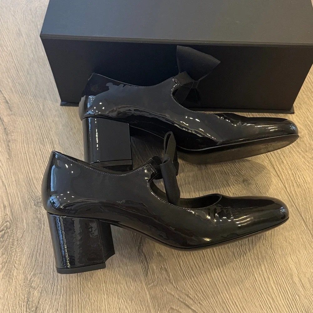 CHANEL Black Patent Leather Bow Mary Jane Flats - Picture 3 of 6